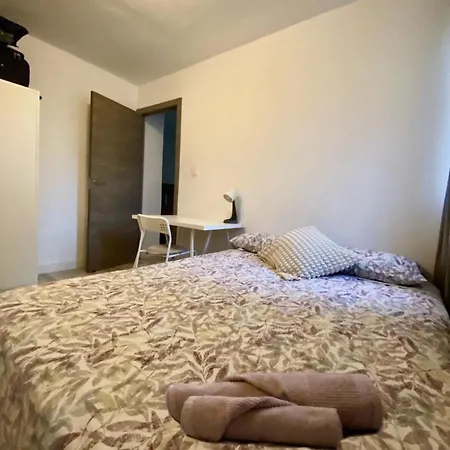 Cerca De La Playa Habitación en casa particular Valencia