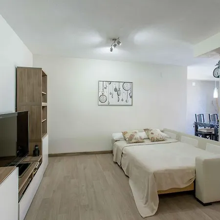 Malvarrosa Cavite 瓦伦西亚