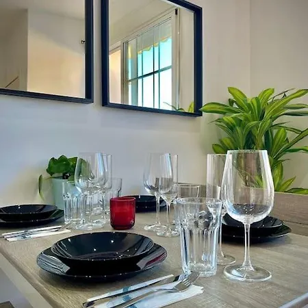 Apartment Elegant Rooftop By F2 *