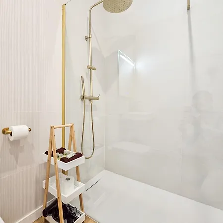 Pivote Flats - Marina A * Valence