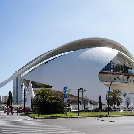 Junto Al Oceanográfic *