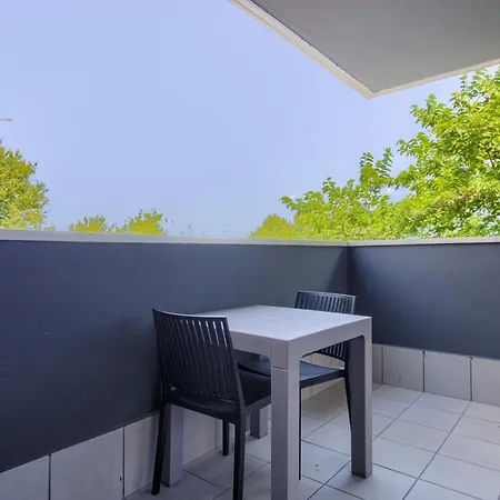 Appartement Arena 20 *