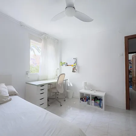 Valencia Homestay Rooms ホームステイ バレンシア
