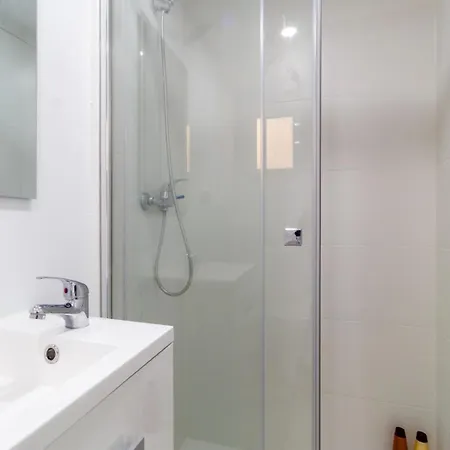 Con 3 Y 3 Banos Apartman