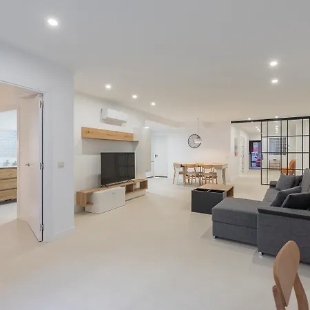 Amplio Cerca Centro Histórico Y Turia 5pax 2 Bath Apartamento