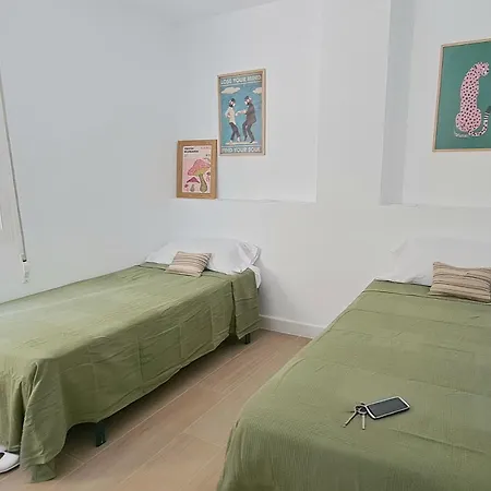 Piso Nuevo Y Luminoso De Temporada Min 12 Noches * Βαλένθια