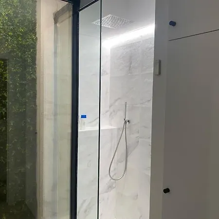 Precioso Piso Junto A La Playa A 30 Mts De Transporte Publico *