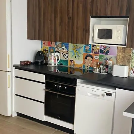 Precioso Piso Junto A La Playa A 30 Mts De Transporte Publico *