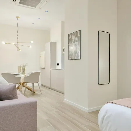 Apartment Romantic N3 Oceanografico By Virkin