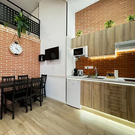 Cervero 24a Aparthotel 4*