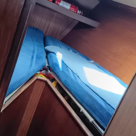 Πλωτό κατάλυμα Sailing District - Barco 5 En La Marina Norte Βαλένθια