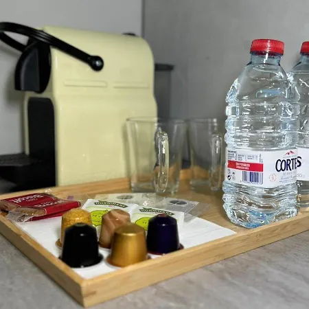 아파트 Versus Near Of Arts Iii *