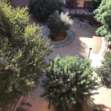 Lovely 3-bedroom 15 Minutes From Apartment Valencia