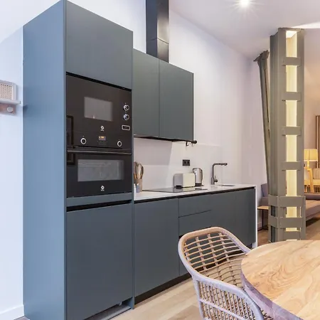 Daire Mestalla Flats By Nomad Host *