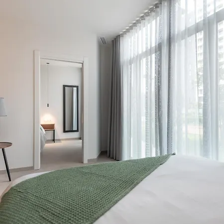 Dorm4you Arena Family 13 4* ולנסיה