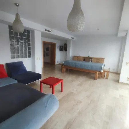 Close To The Sea, Large 170 M2 Apartmentbikes *