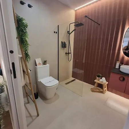 Sanchez Y Laserna Moderno En Appartamento *