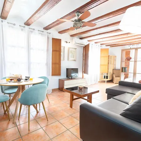 Travel Habitat Plaza Del Pilar. Валенсия