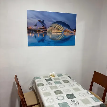 Δωμάτια σε οικογενειακή κατοικία Cute And Cosy Βαλένθια