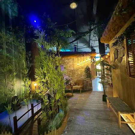 The Pod Village بيت شباب فالنسيا