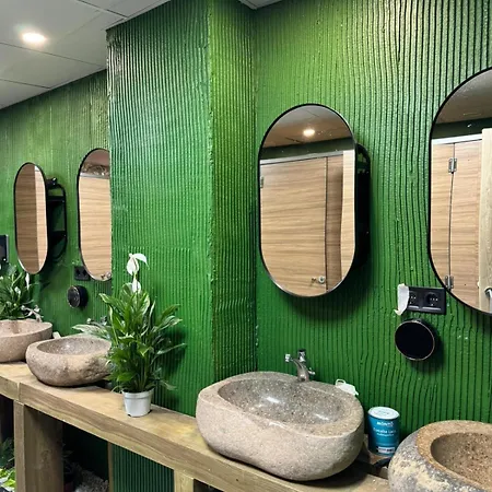 The Pod Village * فالنسيا