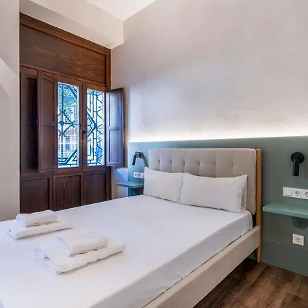Vlc Host - Reina 168 Hotel Walencja