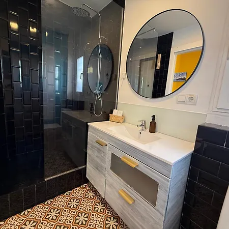 Apartment Petite Penthouse With The Sunniest Terrace In *