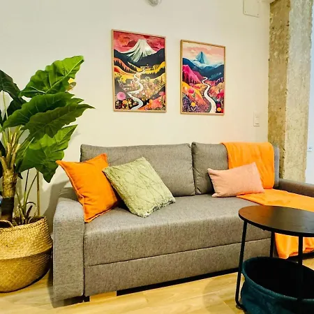 Ori B & Spacious Flat Close To The Center Lägenhet *