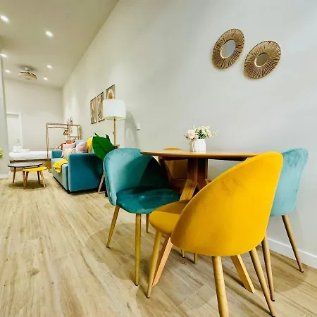 Stylish Near Center Valensiya