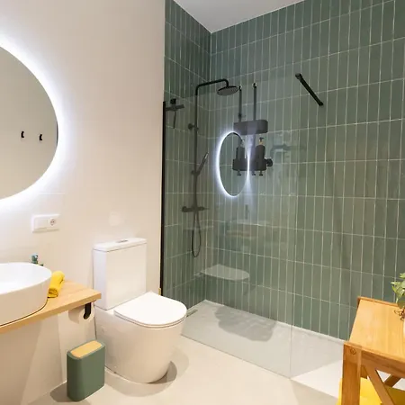 Casa Novi - Close To Beach, Center & Metro Appartamento