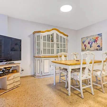 Centrally Located Temporary, Very Spacious Pataconabluerentals Βαλένθια