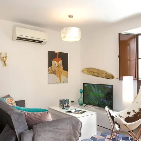 Apartman Singularstays Center