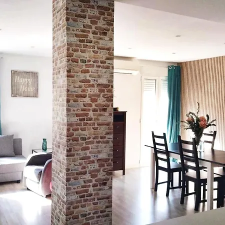 Familias Y Grupos Muy Grande En El Centro De