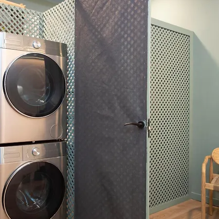 Nomad Haux Mestalla 101 게스트하우스 발렌시아