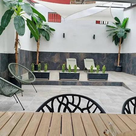 Travel Habitat Ruzafa House Terrace Апартаменты *