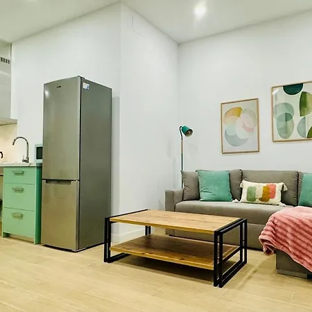 شقة Flat A - Wide & Cool Flat Next To Historic Center