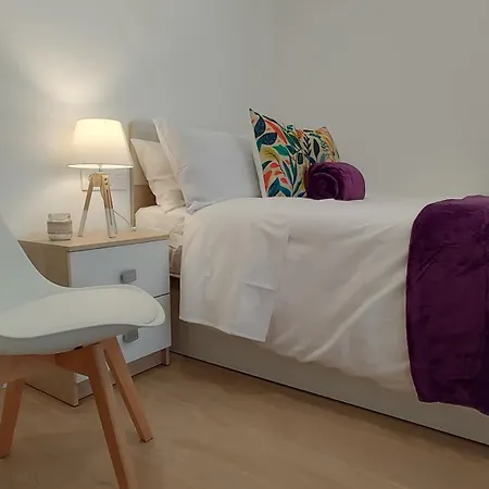 New Flat With Ac And Wifi Валенсия
