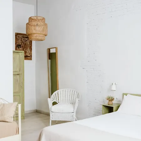 Ottoh Charm Guest house 2*