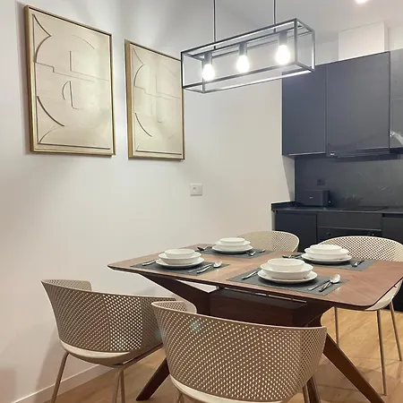 Modern Apartment *