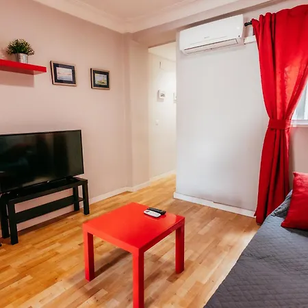 Queen Apt, 2min To Beach, Terrace, 3bd, 6pax Appartement Valencia