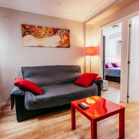 Appartement Queen Apt, 2min To Beach, Terrace, 3bd, 6pax Valencia