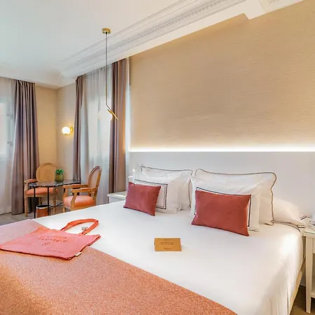 Hotel Melia Plaza 4*