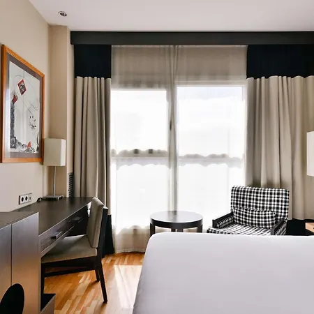 Hotel Nh Center 4*