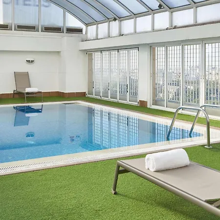 Hotel Nh Center 4*