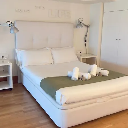 Nava - Loft Luminoso Con Parking Privado Cerca Del Centro Y Universidades *