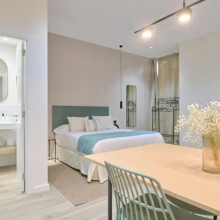 Oceanografic Romantic Apartment N4 Virkin Suites