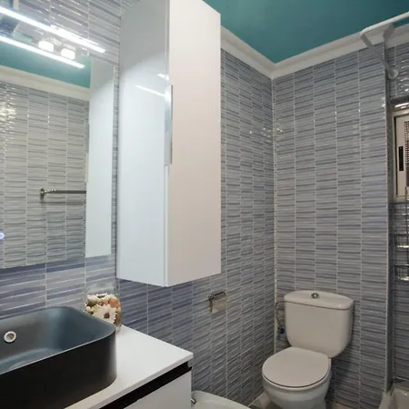 4-bed Sleeps 7 Free Parking Apartman Valencia