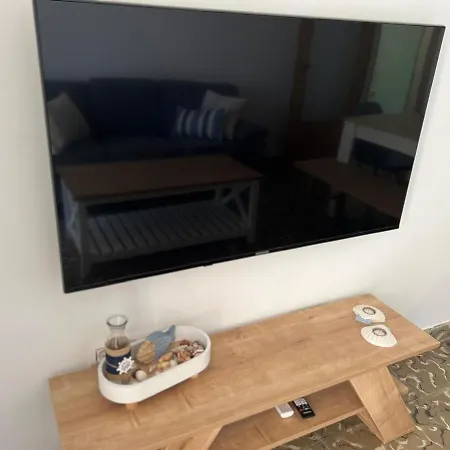Modern In The Roja Of Apartment *
