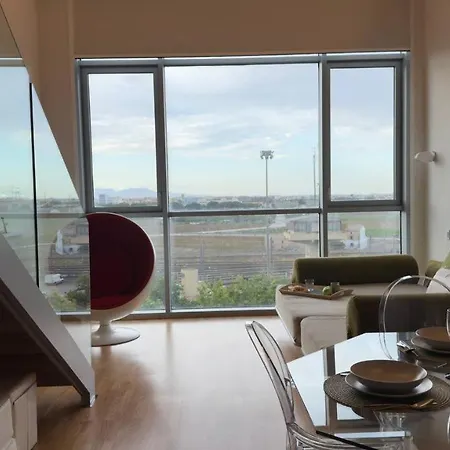 Nava - Loft Luminoso Con Parking Privado Cerca Del Centro Y Universidades
