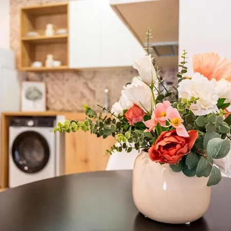 Apartmán Lugre, Lovely Flat Close To Center